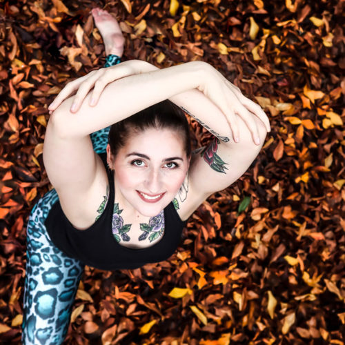 Helen Tenorth Yoga Meditation und Energiearbeit Koeln Ueber mich Startseite Helen Assana hochkant (1)